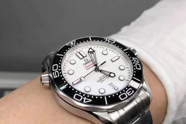 高仿手表欧米茄海马300米腕表是什么水平？